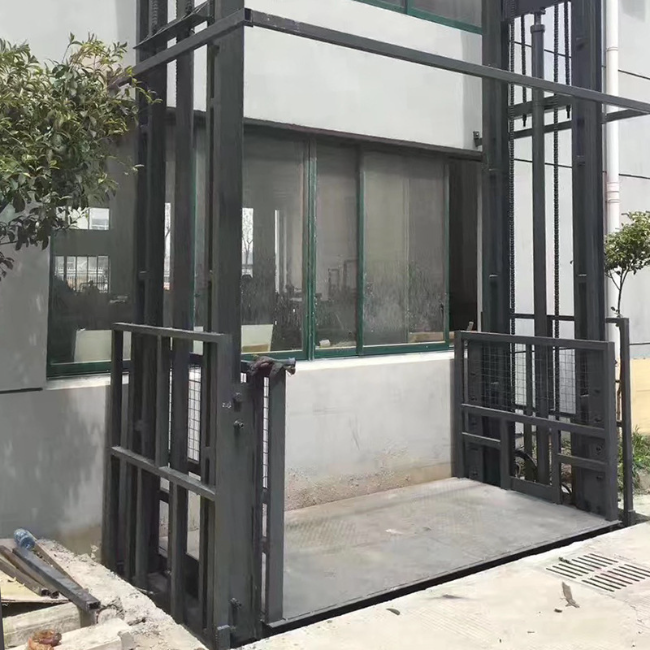 措美5吨室外升降货梯